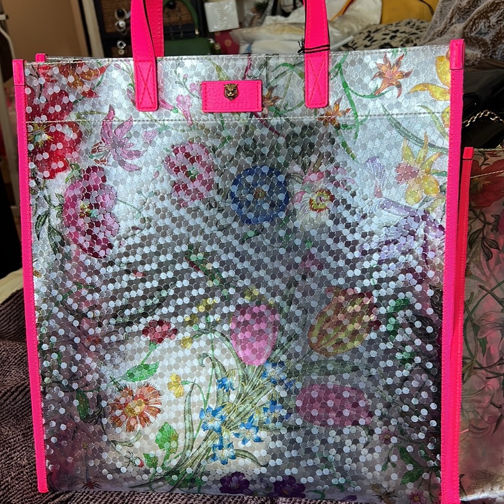 Gorge Gucci Vinyl floral printed Flora tote bag with pink leather trim/handles - Picture 10 of 12